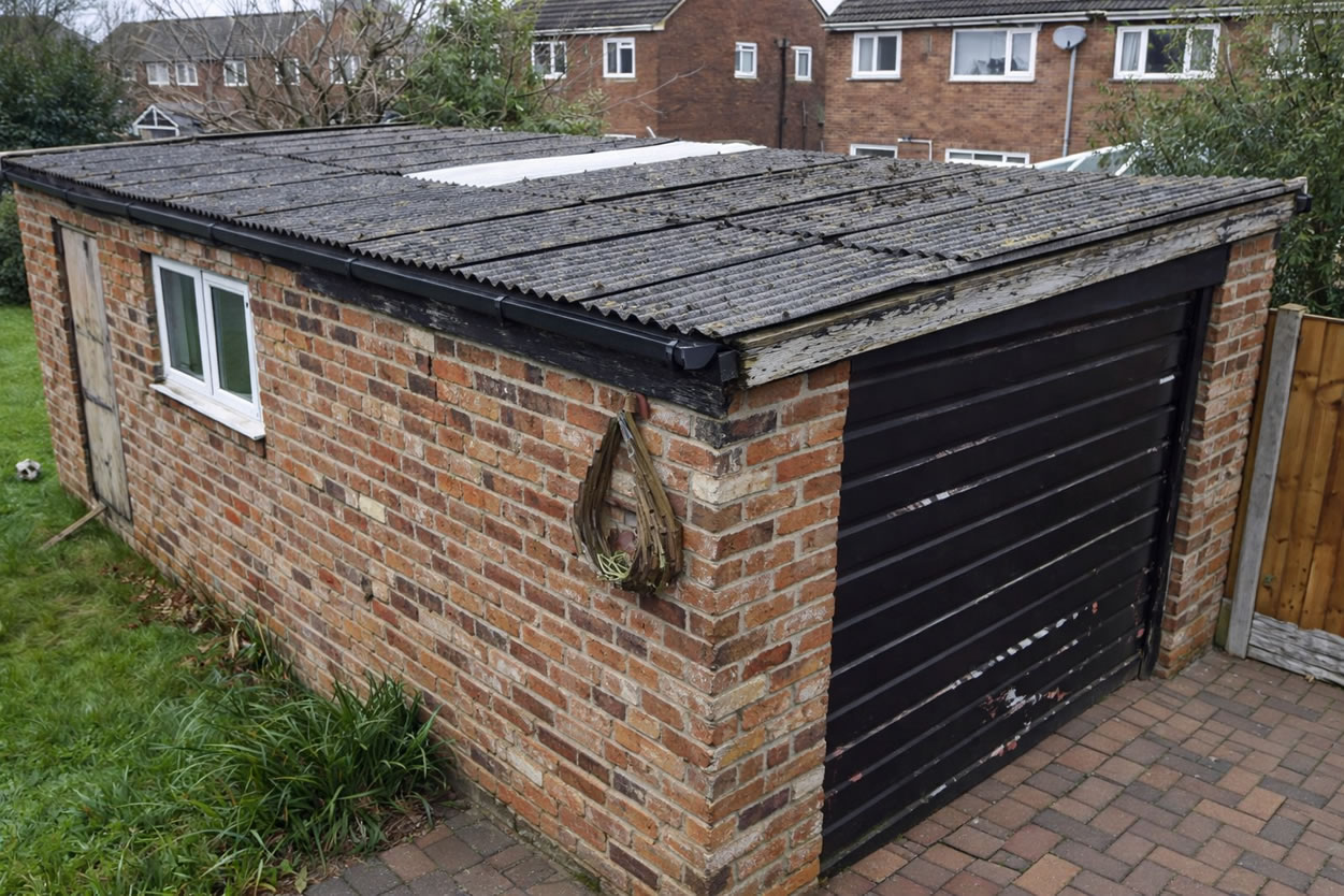 asbestos garage roof removal and replacement